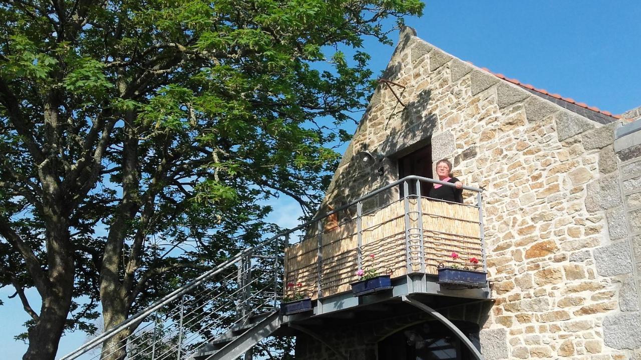 La grange aux lièvres, gîtes Kerdoel Cléder Esterno foto
